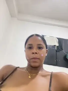 LIA PARKERR online show from April 15, 11:38 pm