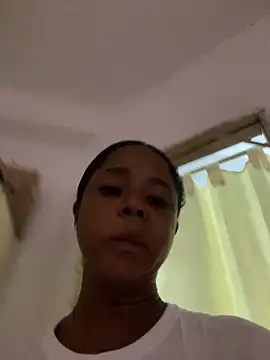 LIA PARKERR online show from April 5, 12:39 am