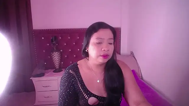 Snapshot of miafuegolatino chatting on July 18, 2:53 am miafuegolatino online show from July 18, 2:53 am