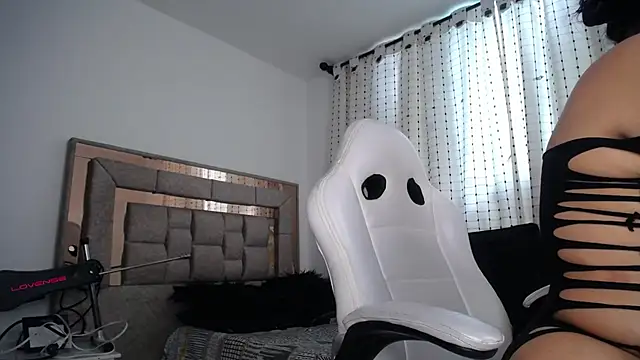 miafuegolatino online show from February 10, 9:47 pm