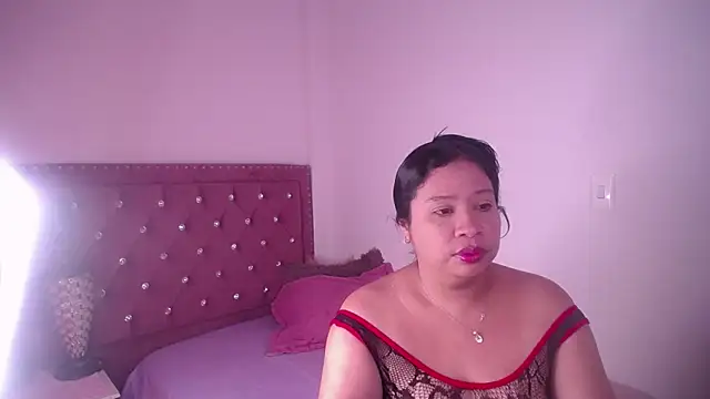 Snapshot of miafuegolatino chatting on June 9, 3:07 am miafuegolatino online show from June 9, 3:07 am
