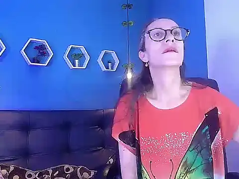 Snapshot of laurasofia45 chatting on February 15, 11:42 am laurasofia45 online show from February 15, 11:42 am