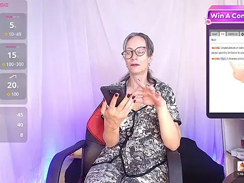 laurasofia45 online show from May 12, 4:13 pm