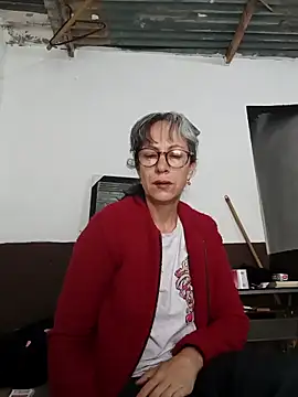 Snapshot of laurasofia45 chatting on February 22, 1:24 pm laurasofia45 online show from February 22, 1:24 pm