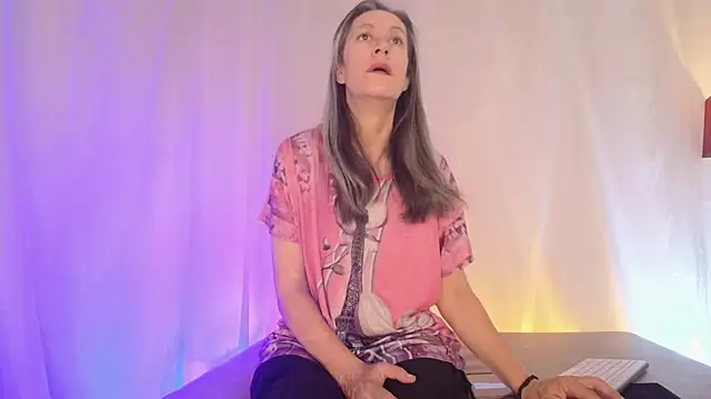 Snapshot of laurasofia45 chatting on July 1, 10:59 am laurasofia45 online show from July 1, 10:59 am