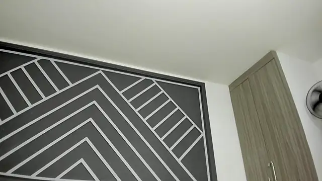 Jessica Boyer online show from February 10, 8:30 pm