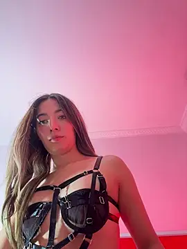 Snapshot of kloe__t18 chatting on February 17, 1:52 pm kloe t18 online show from February 17, 1:52 pm