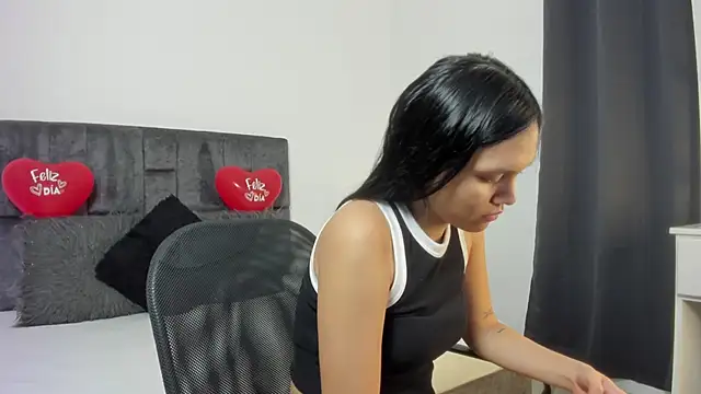 Snapshot of Malory_Saenzz chatting on February 16, 7:23 pm Malory Saenzz online show from February 16, 7:23 pm