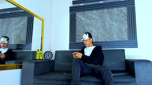 Dominic 26 online show from February 8, 5:16 am