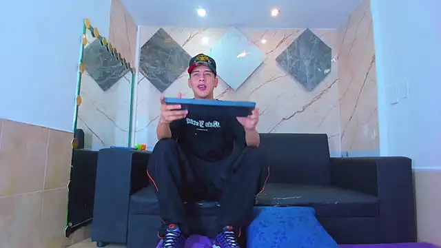 Dominic 26 online show from February 11, 8:31 pm