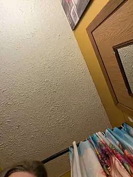 Snapshot of lickablelynn87 chatting on February 11, 4:40 pm lickablelynn87 online show from February 11, 4:40 pm