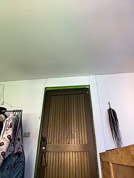 suky pou online show from February 9, 6:28 pm