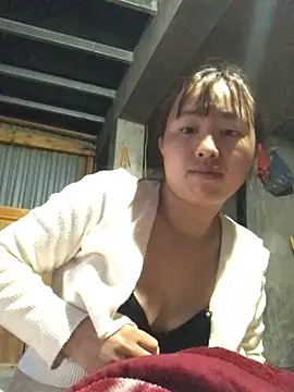 honeyyy110 online show from February 24, 10:49 am