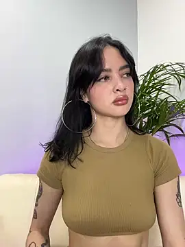 Snapshot of Elirpo chatting on February 21, 2:24 am Elirpo online show from February 21, 2:24 am