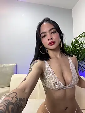 Snapshot of Elirpo chatting on February 24, 1:17 am Elirpo online show from February 24, 1:17 am