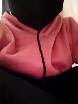 Snapshot of Mey_mey2k3 chatting on February 3, 4:10 am Mey mey2k3 online show from February 3, 4:10 am