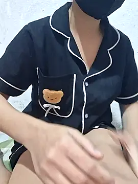 Snapshot of Mey_mey2k3 chatting on February 4, 4:18 am Mey mey2k3 online show from February 4, 4:18 am