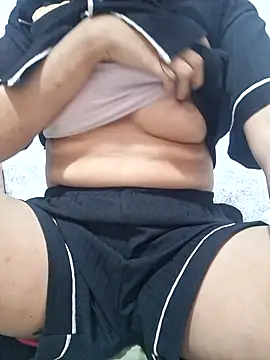 Snapshot of Mey_mey2k3 chatting on February 3, 11:48 am Mey mey2k3 online show from February 3, 11:48 am