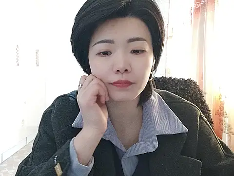 Snapshot of Nikishine chatting on February 2, 6:12 am Nikishine online show from February 2, 6:12 am