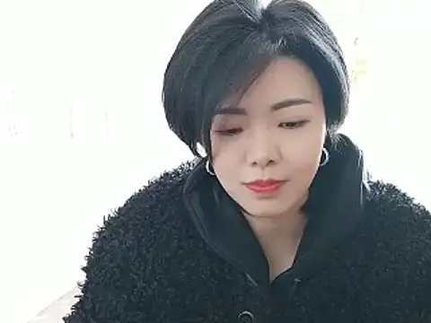 Snapshot of Nikishine chatting on February 3, 6:22 am Nikishine online show from February 3, 6:22 am