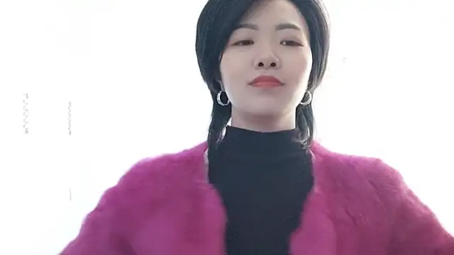 Snapshot of Nikishine chatting on February 12, 6:24 am Nikishine online show from February 12, 6:24 am