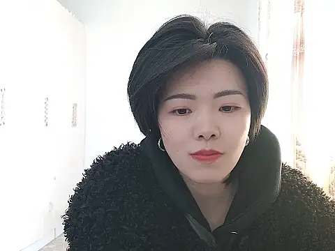 Snapshot of Nikishine chatting on February 3, 5:16 am Nikishine online show from February 3, 5:16 am