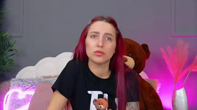 CrystalRedd online show from April 6, 4:30 am