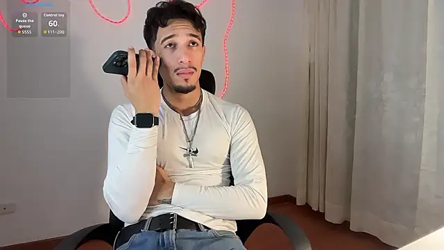 Snapshot of rafael_stone11 chatting on February 20, 1:46 am rafael stone11 online show from February 20, 1:46 am