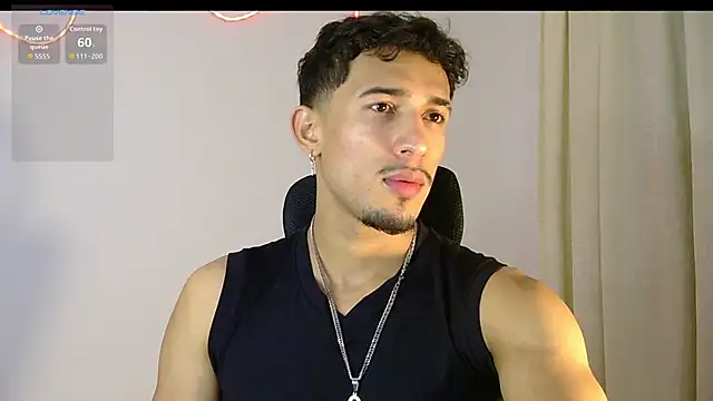 Snapshot of rafael_stone11 chatting on February 14, 2:12 am rafael stone11 online show from February 14, 2:12 am