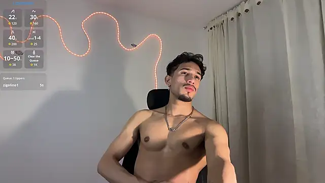 Snapshot of rafael_stone11 chatting on February 22, 2:47 am rafael stone11 online show from February 22, 2:47 am