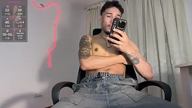 rafael stone11 online show from April 8, 1:18 am