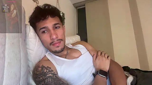 rafael stone11 online show from March 26, 4:11 am