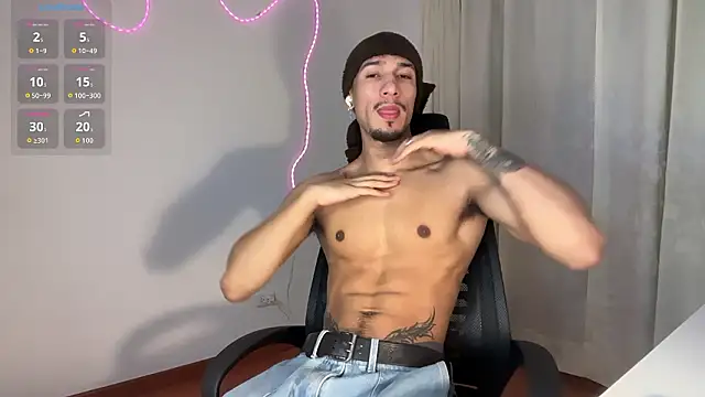 Snapshot of rafael_stone11 chatting on February 21, 4:14 am rafael stone11 online show from February 21, 4:14 am