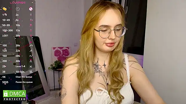 AdeLuna online show from July 3, 11:11 pm