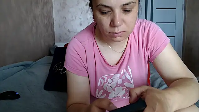 Snapshot of LorraGrey chatting on June 10, 6:14 am LorraGrey online show from June 10, 6:14 am