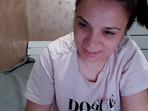 LorraGrey online show from May 3, 8:01 pm
