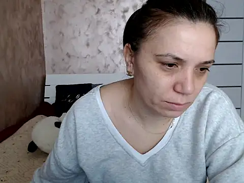 LorraGrey online show from March 5, 6:32 am