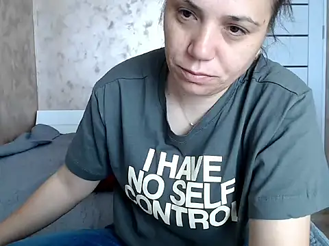 LorraGrey online show from April 27, 6:11 am