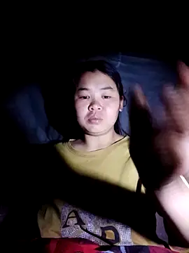 Jyllyy online show from February 1, 7:45 pm