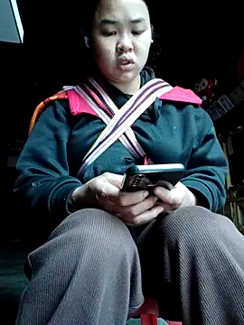 Jyllyy online show from March 6, 2:06 am