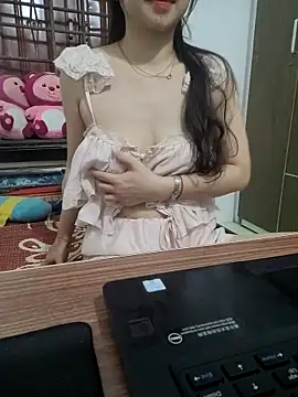 NinaKey online show from May 19, 3:52 pm