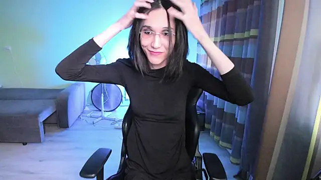 alison marlowe online show from April 3, 1:23 am
