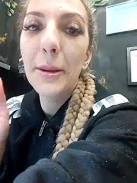 LannaQuinn online show from February 5, 3:52 pm