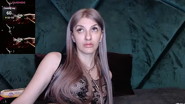 LannaQuinn online show from April 24, 2:57 am