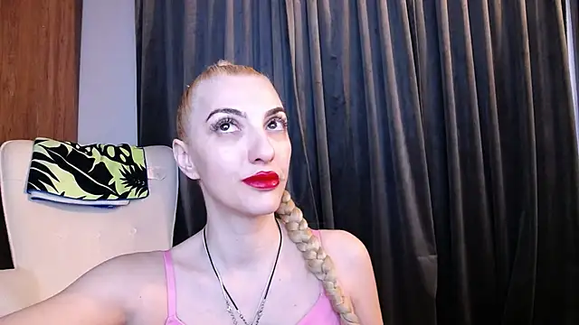 LannaQuinn online show from March 7, 4:41 am