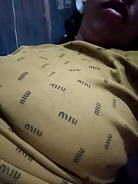 hot-luna- online show from April 13, 10:14 pm