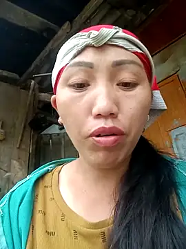 hot-luna- online show from May 8, 9:02 am