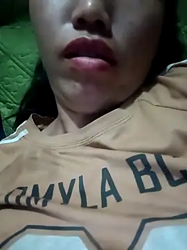 hot-luna- online show from April 16, 12:39 pm