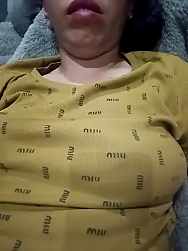 hot-luna- online show from May 7, 8:56 pm
