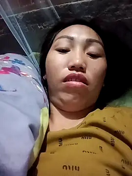 hot-luna- online show from April 12, 10:02 pm